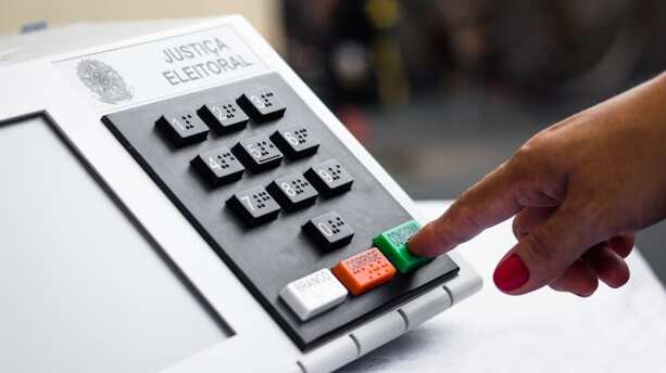 Urna eletrônica de votação