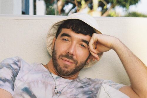 Terapia de conversão: estrela da Disney teve que passar por choque elétrico após se assumir gay