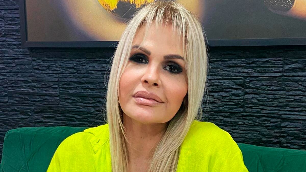 Monique Evans revela trauma com o sexo e problemas enfrentados por ser sexy symbol