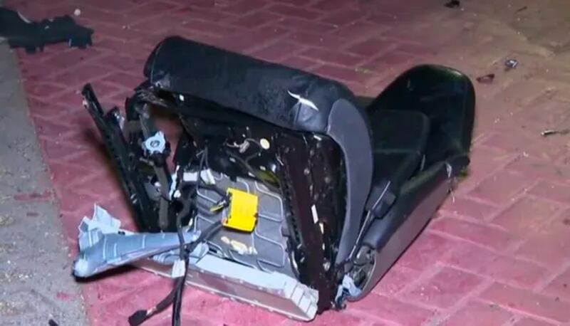 Banco da Porsche encontrado na rua