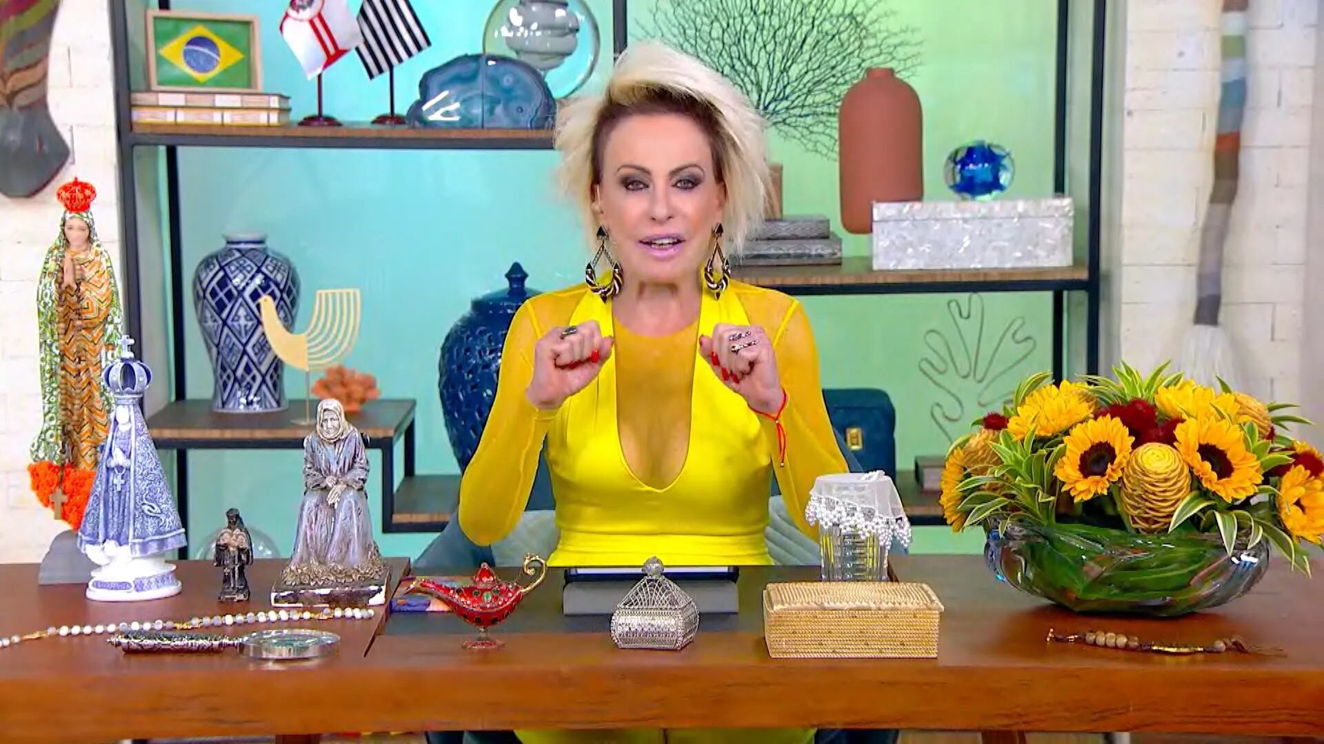 Aposentadoria de Ana Maria Braga está próxima, diz colunista do "A Tarde É Sua"