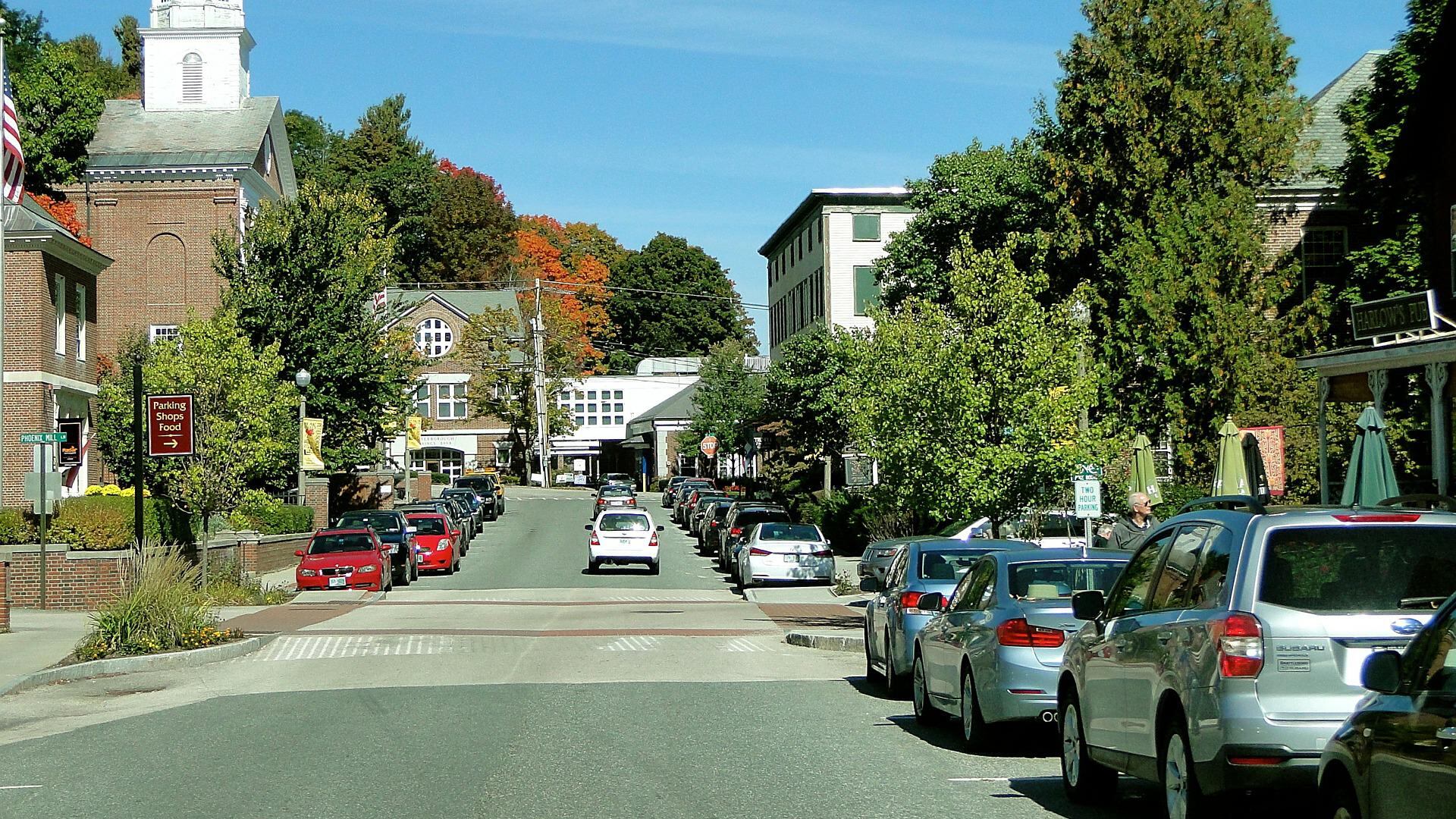 carros estacionados na rua