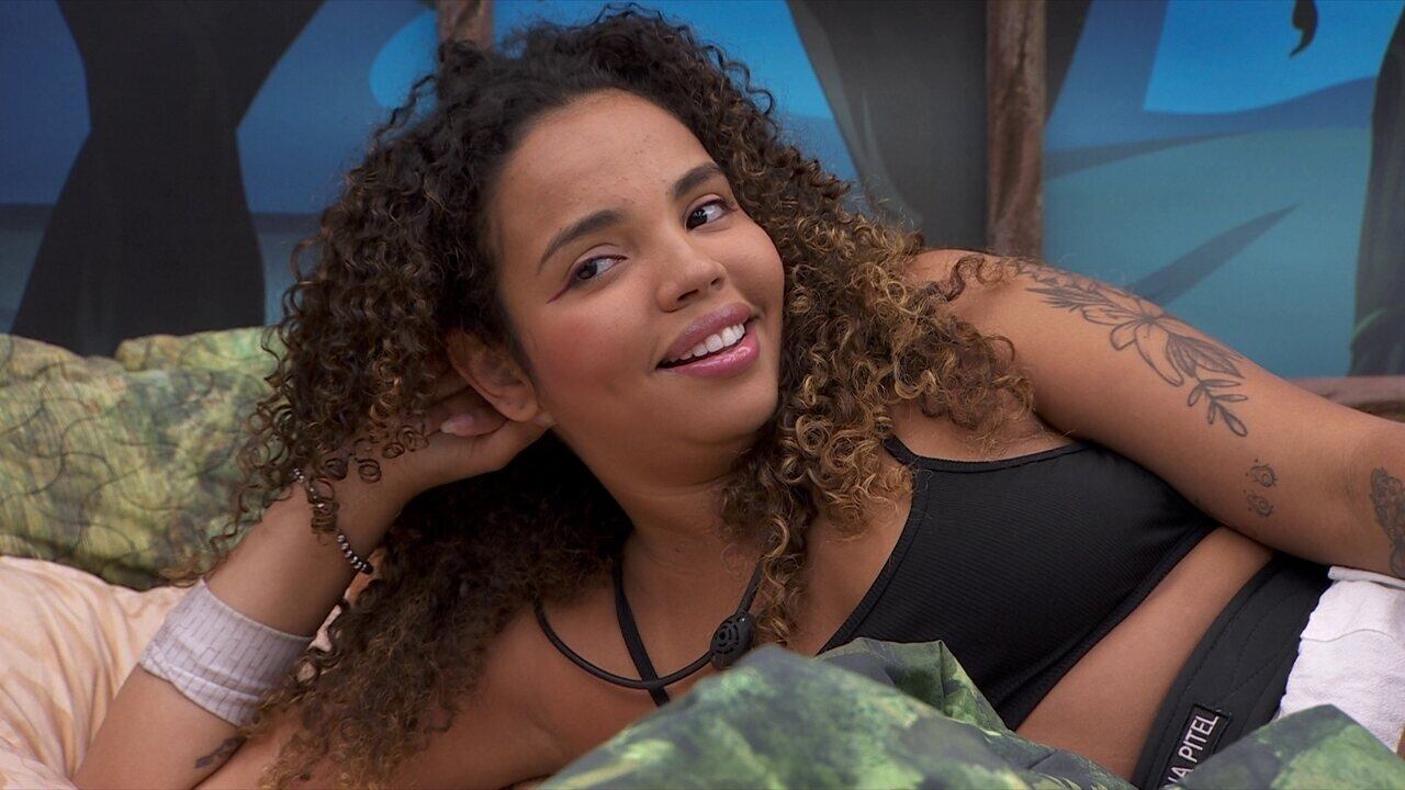 BBB 24: ‘Quer que eu julgue seu pé?’, pergunta Pitel ao falar das atitudes de Davi