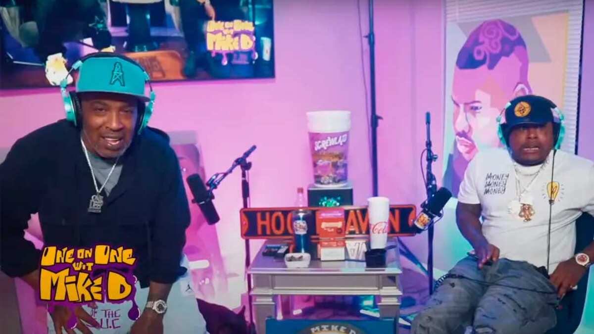 Rapper 2 Low durante entrevista em podcast