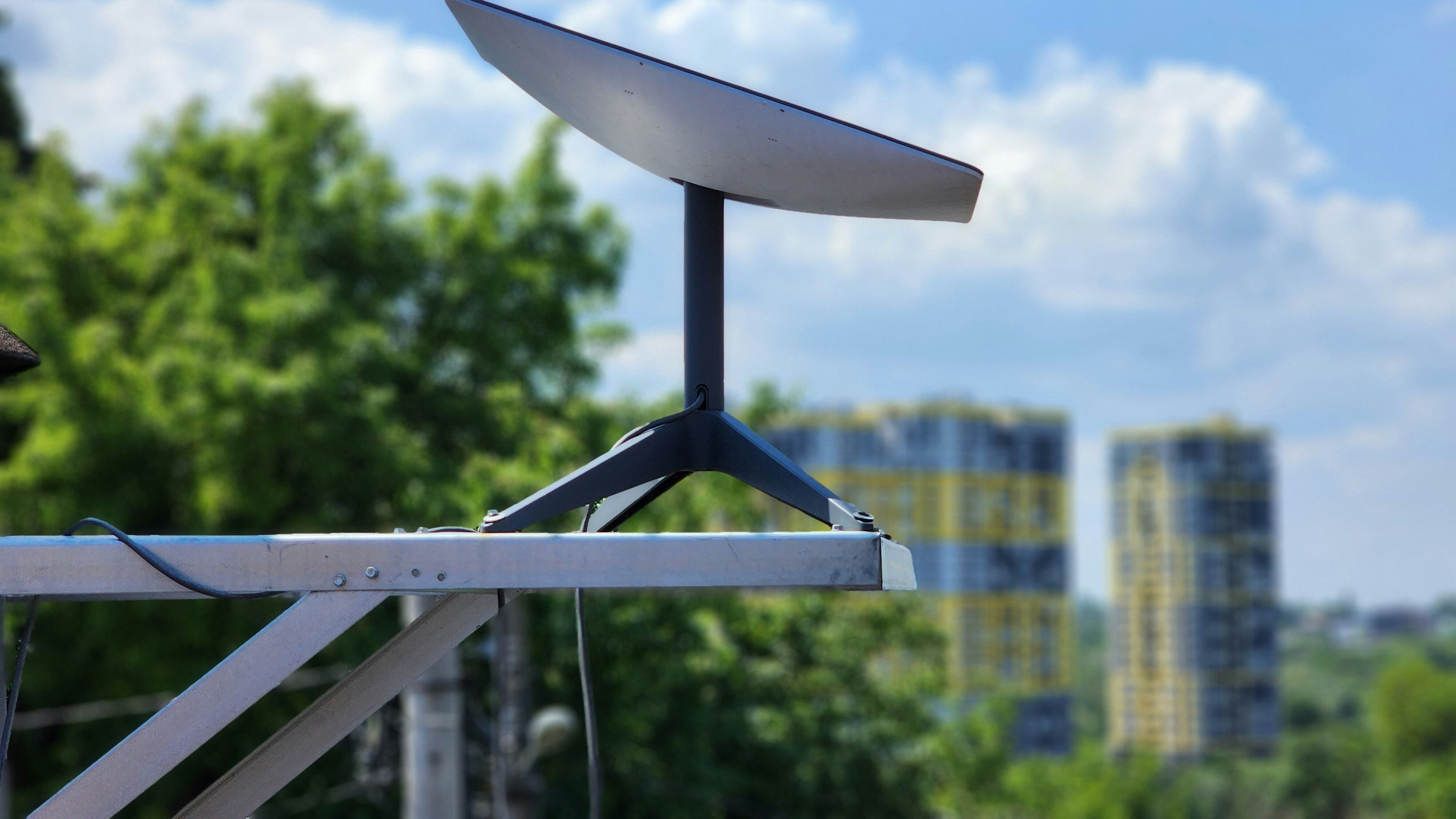 Con la esperanza de llevar su red a nuevas alturas —o mejor dicho, a nuevas bajas altitudes— la empresa busca ofrecer internet más rápido, estable y accesible para todos.