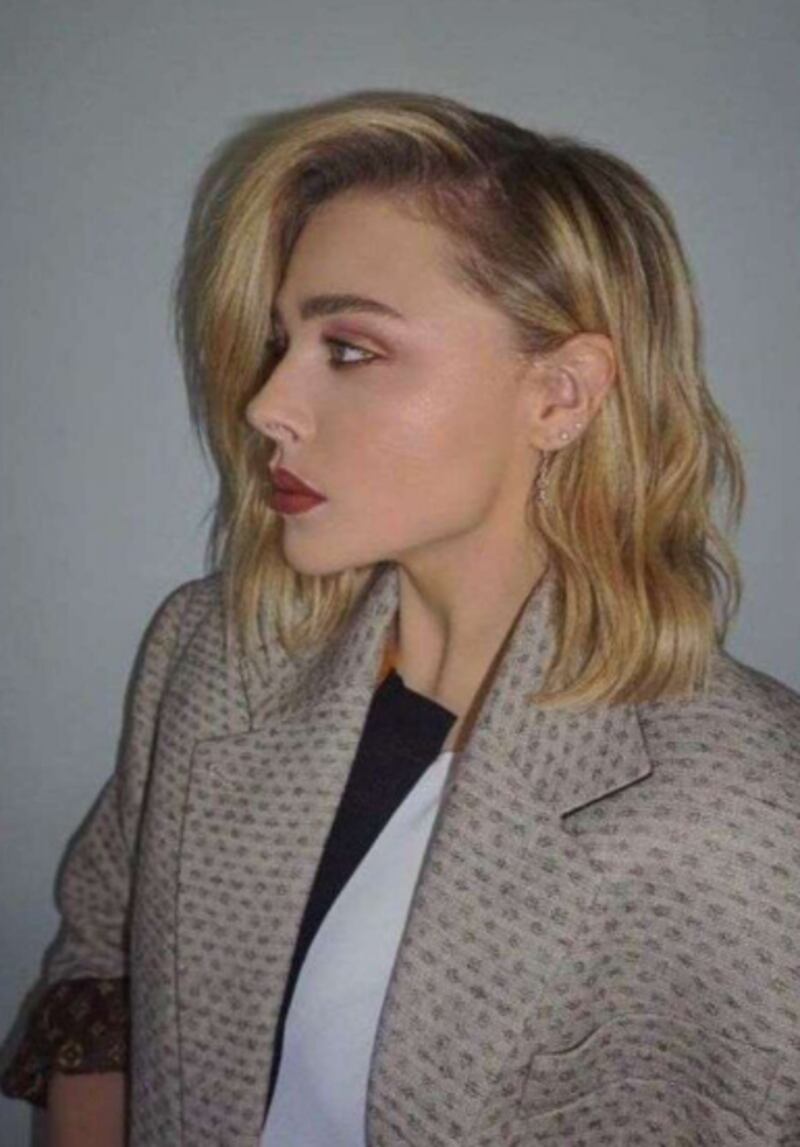 A atriz norte-americana Chloe Moretz já usa o corte há um tempo, antes mesmo de se tornar viral
(foto: Reprodução/Instagram:Chloegmoretz)