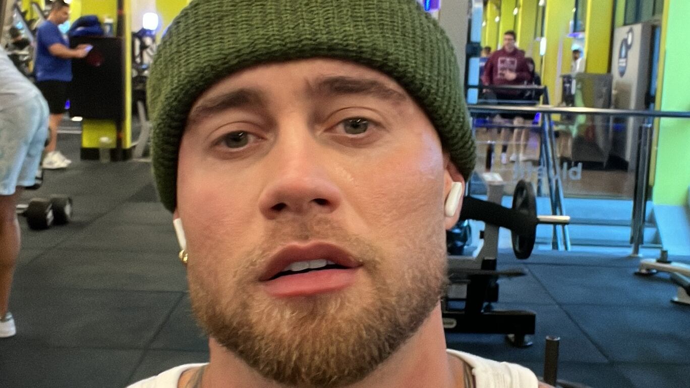 Bombeiro da Eliana recusa R$ 50 mil e diz não para sexo com homem