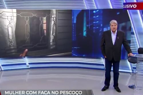 Armado com facas, homem sequestra mulher e pede que Datena faça transmissão ao vivo