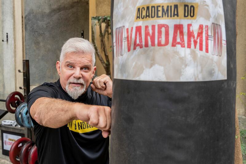 Raul Gazolla interpreta Vandami em "Travessia", novela de Gloria Perez