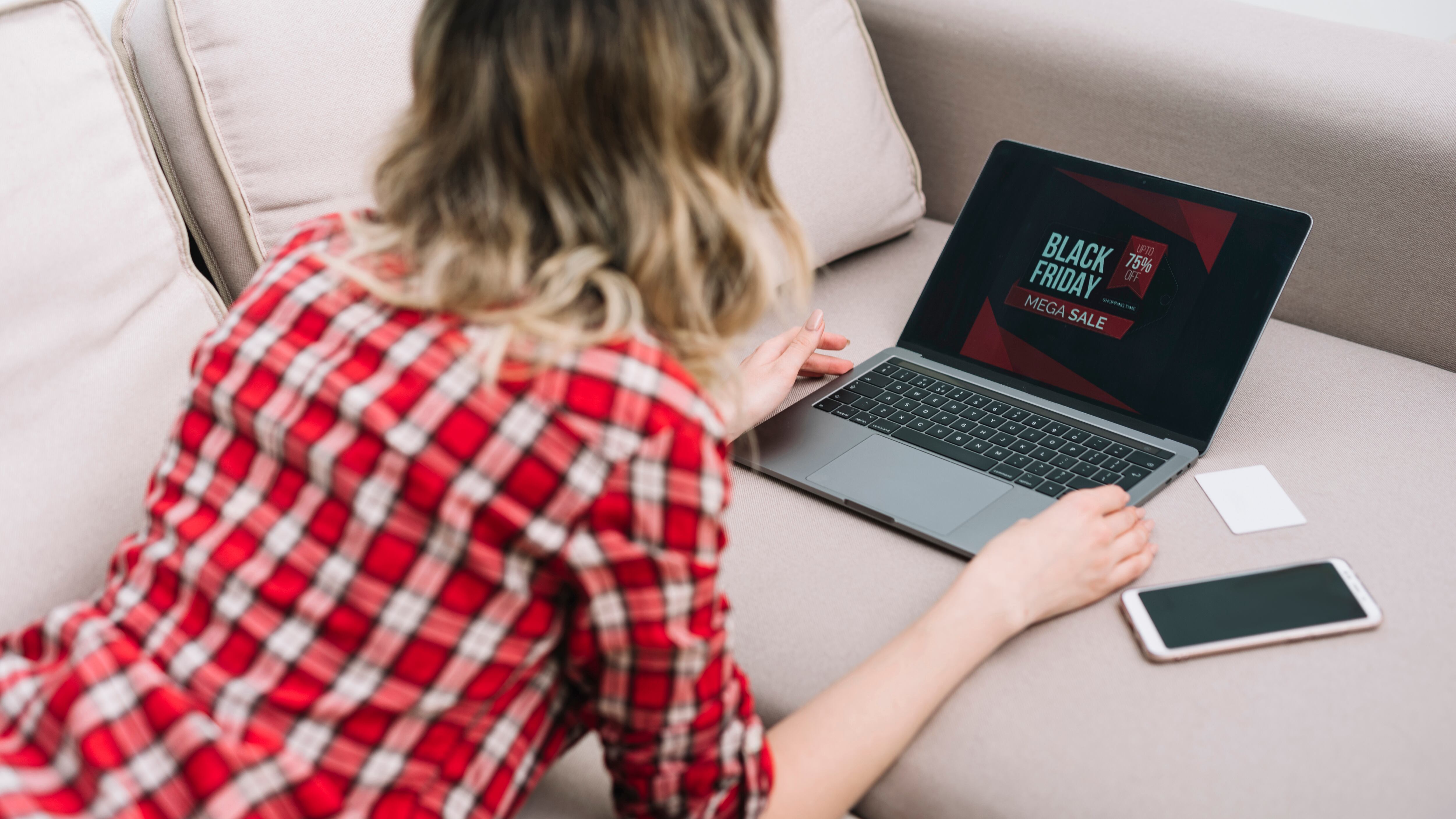 Especialista dá dicas de como aproveitar a Black Friday com segurança