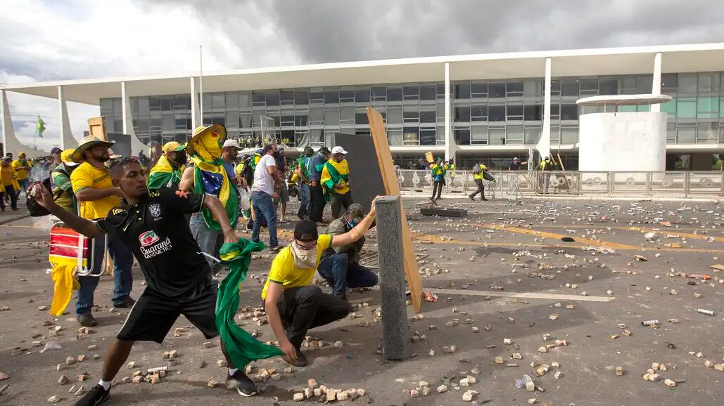 Mandados são cumpridos no Distrito Federal e em 18 estados.