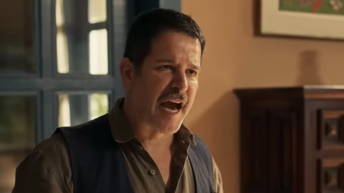 Em "Pantanal", Tenório (Murilo Benício) se vinga de Maria Bruaca (Isabel Teixeira) ao sequestrar Alcides (Juliano Cazarré)