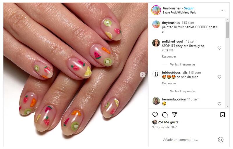Las uñas afrutadas son una de las grandes tendencias de manicura del verano 2024