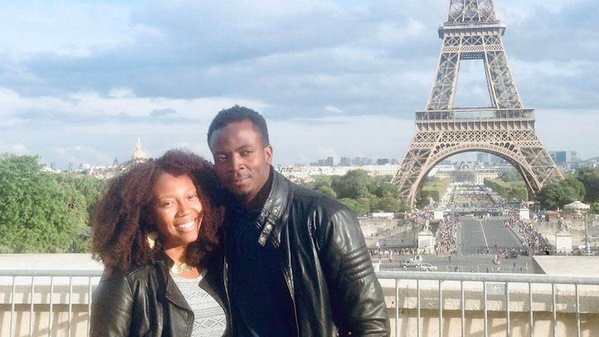 Casal se conheceu no metrô em Paris