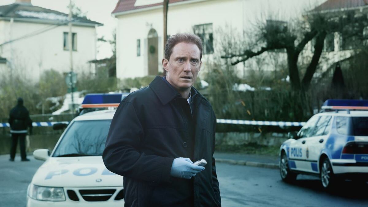 Escena de la serie 'El rastro'