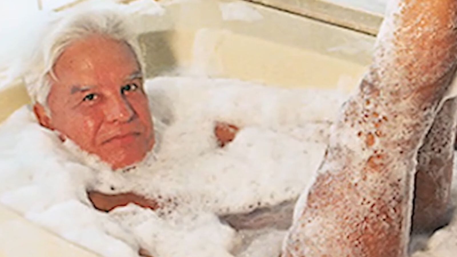 Foto na banheira será um dos marcos de Cid Moreira deixados para história