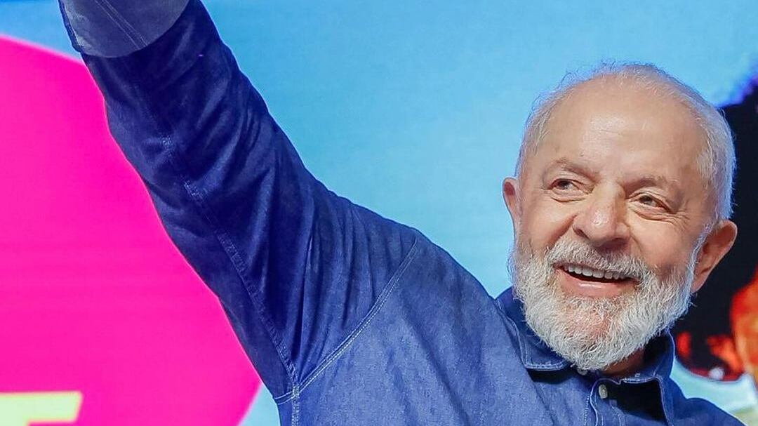 Lula diz que não tem que prestar contas a ricaços ou banqueiros, e sim aos pobres e trabalhadores