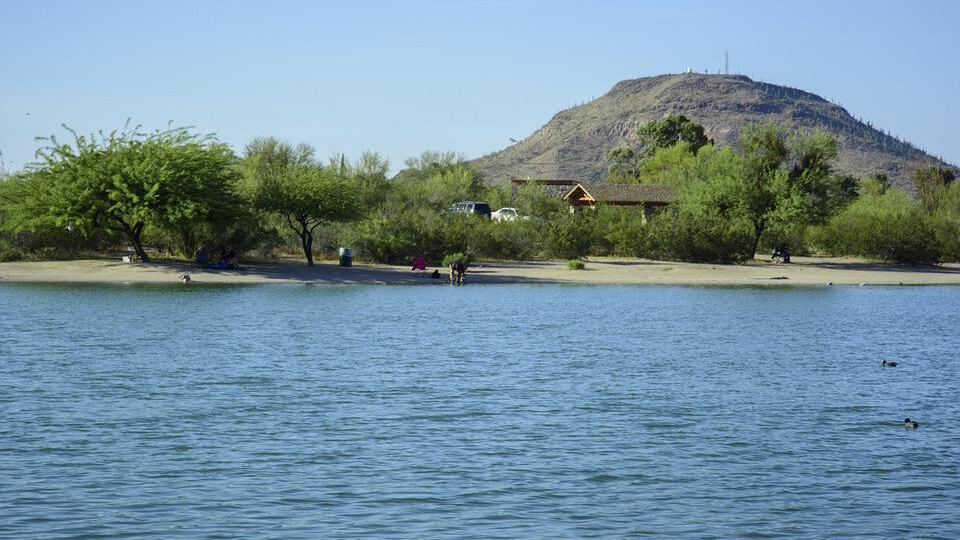 “Não vou saltar por você”, diz policial que deixou que morador de rua se afogasse