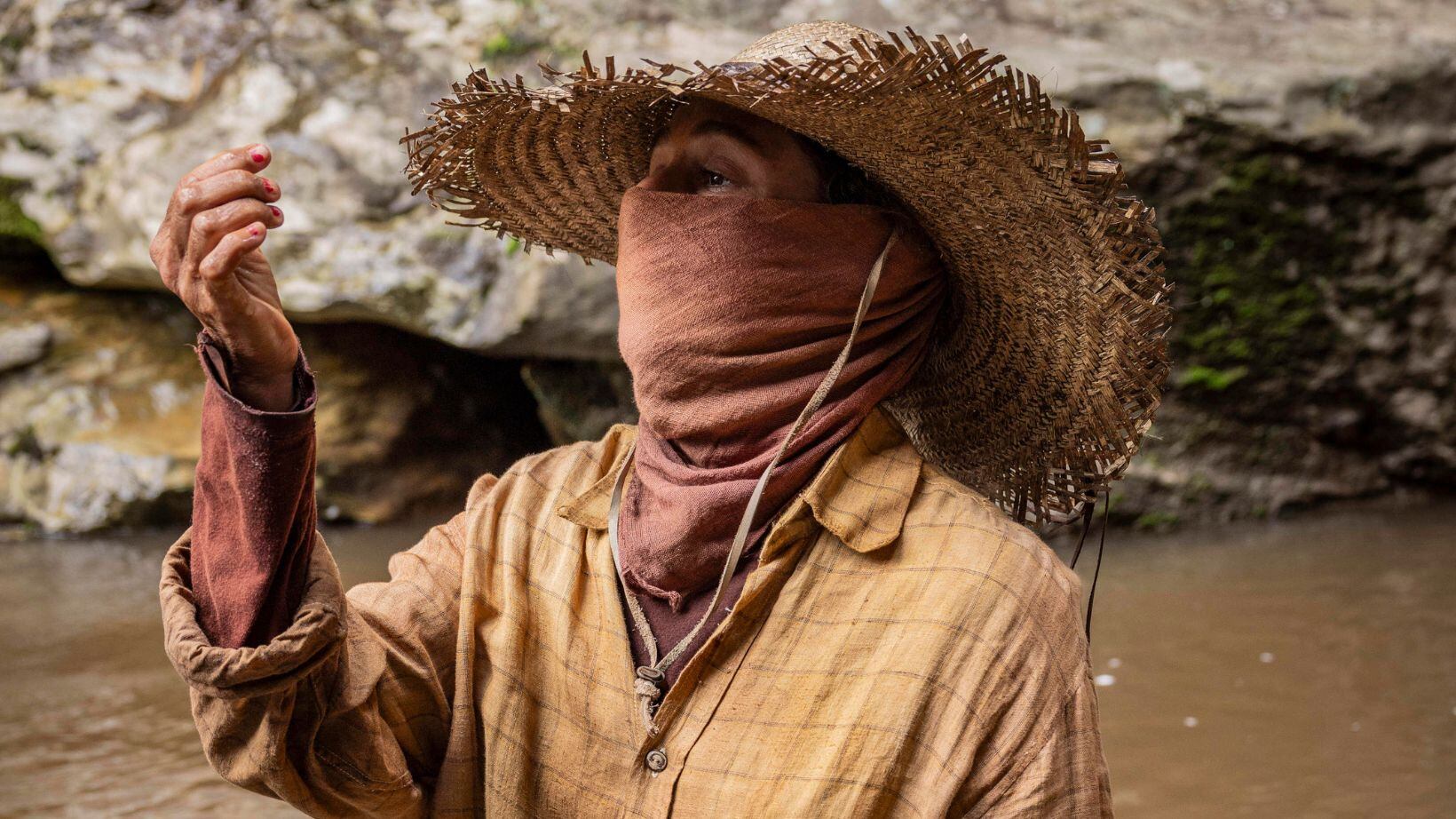 Em No Rancho Fundo, Zefa Leonel vende a turmalina e fica rica nos próximos capítulos