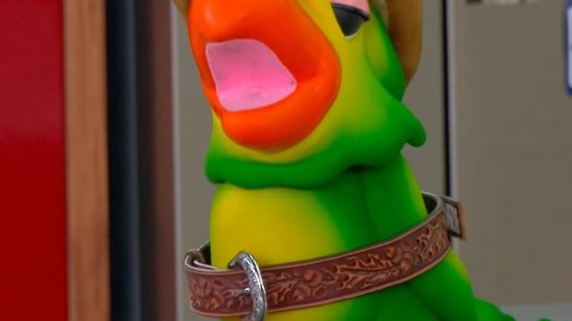 Com Juliano Cazarré no Mais Você, Louro Mané aparece vestido como peão