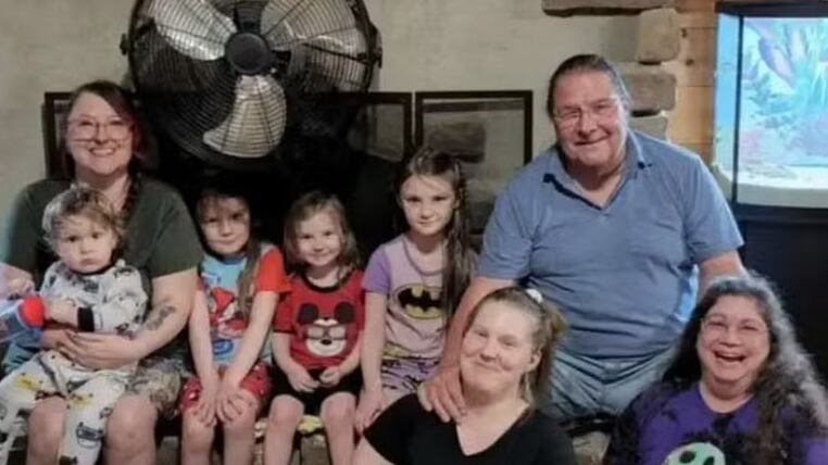 Thom Miller tem duas esposas e busca uma terceira