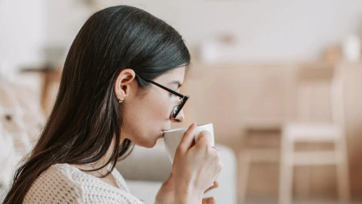 Faz mal tomar chá antes de dormir?