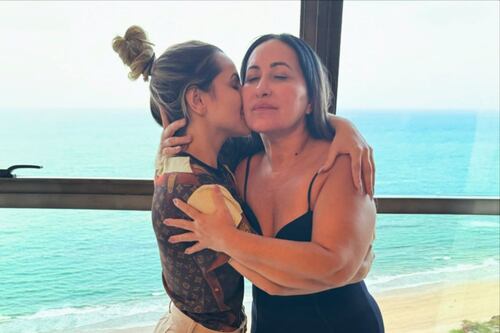 Deolane revela o que conversou com a mãe após saída e comenta retorno à prisão: “amostradinha”