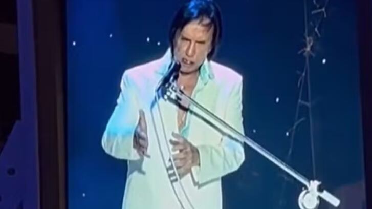 Bronca de Roberto Carlos marca abertura do Réveillon no Recife