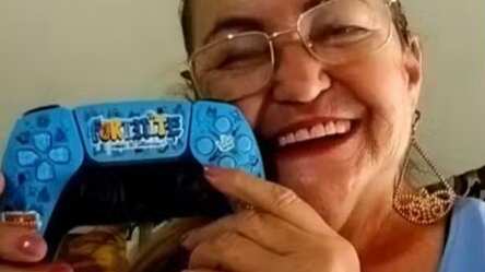Maria de Lourdes, aos de 71 anos, faz sucesso jogando e ganha prêmios no TikTok