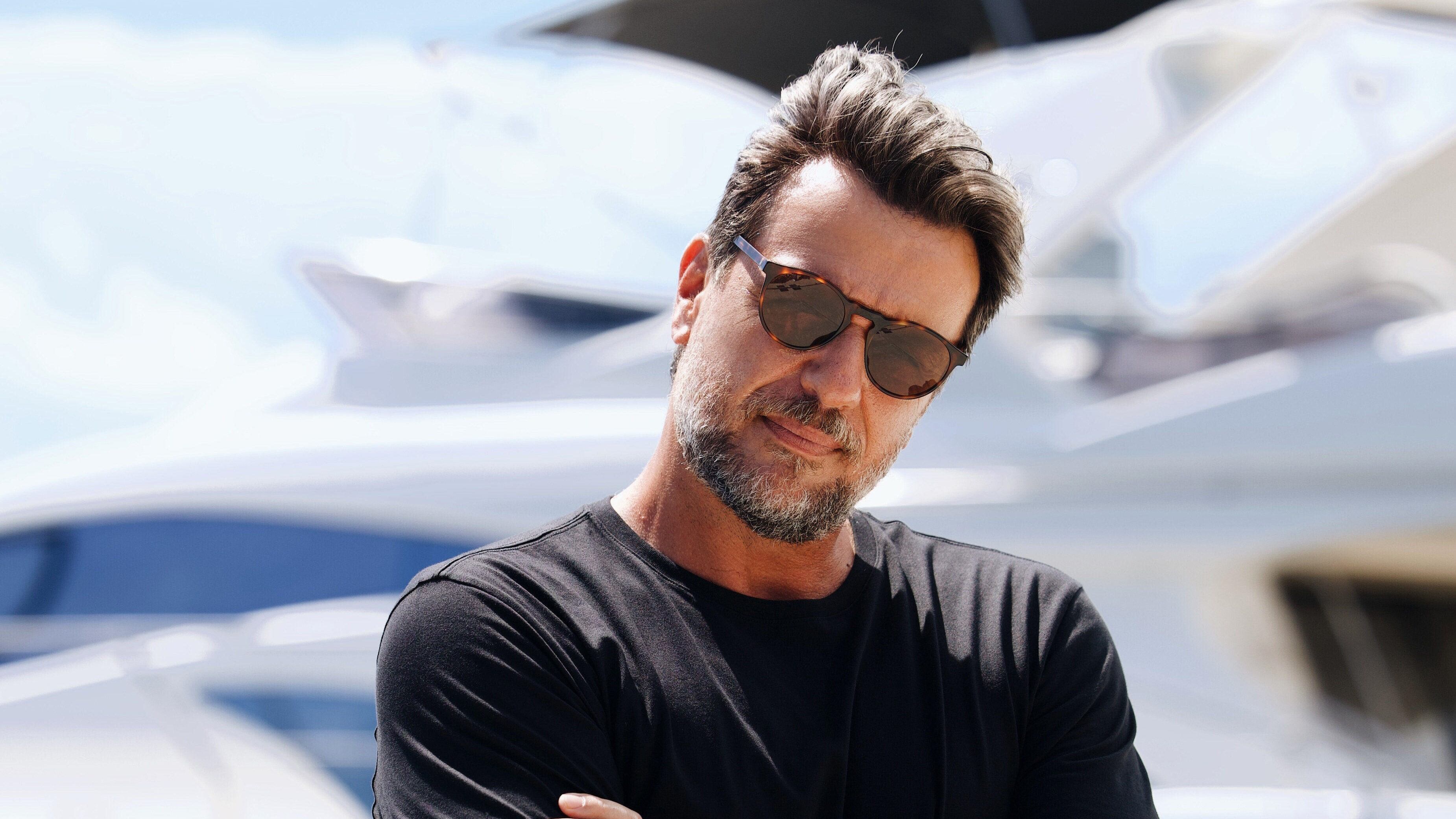 Molina (Rodrigo Lombardi) mata o galerista Leonardo (Isio Ghelman) na reta final de Mania de Você