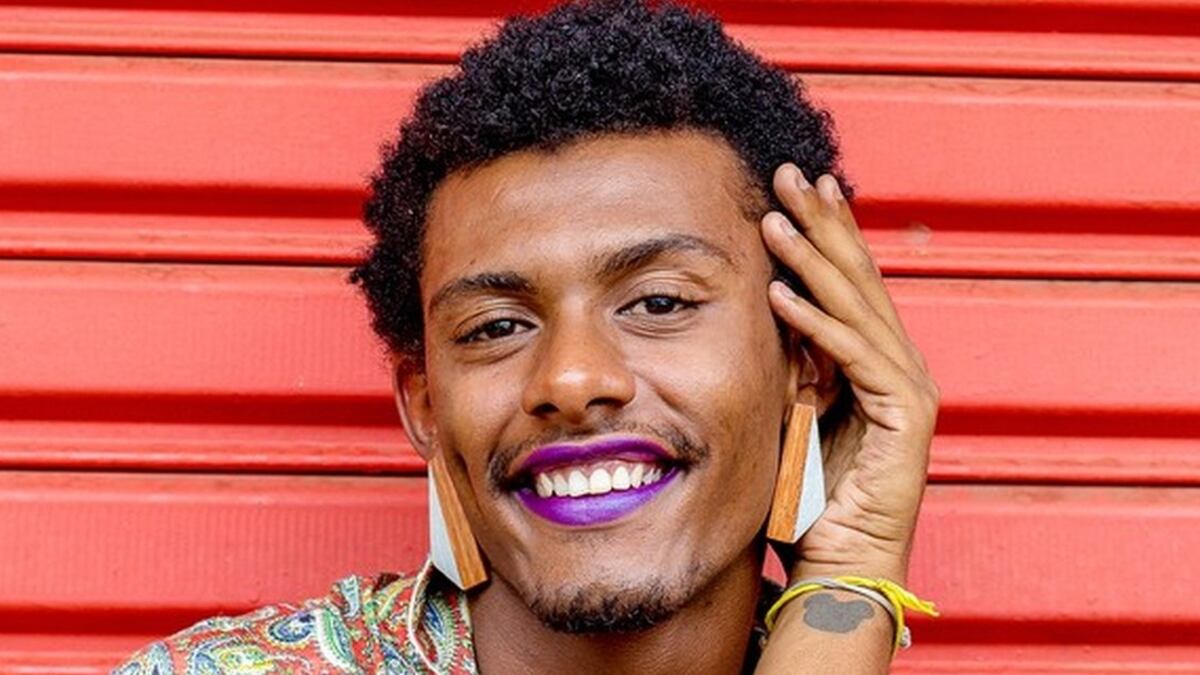 Cantora ficou conhecida ao lançar a banda Liniker e Os Caramelows