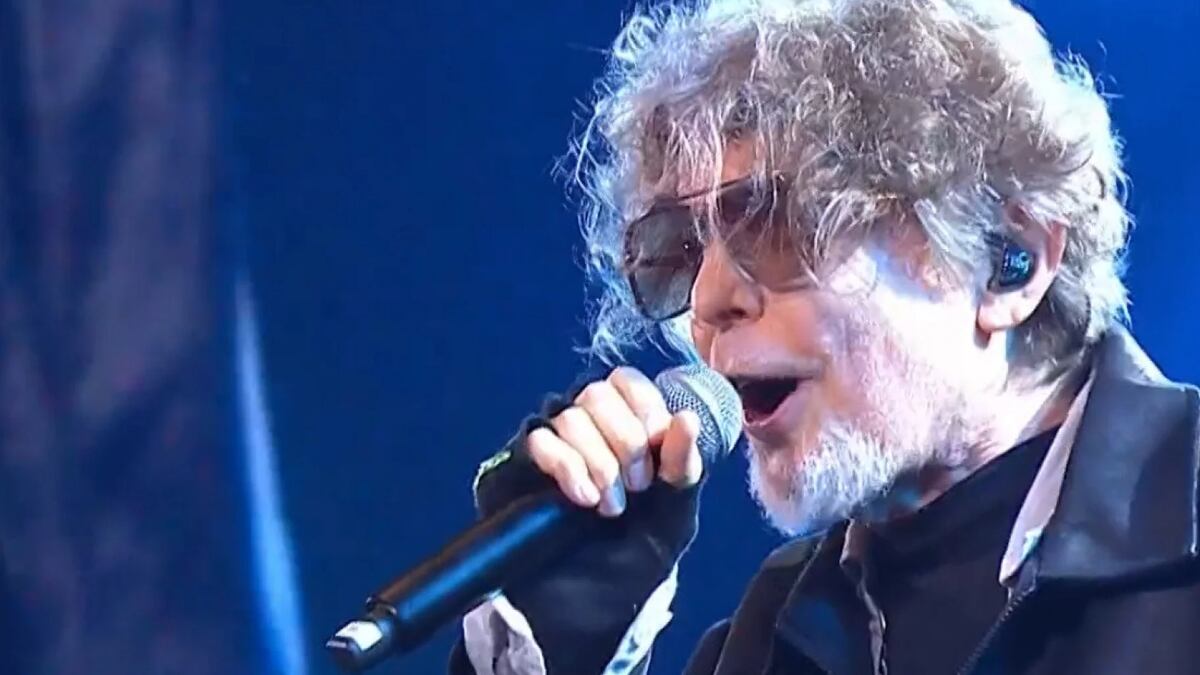 Cirurgia para retirada de um tumor na amígdala afasta Branco Mello dos Titãs