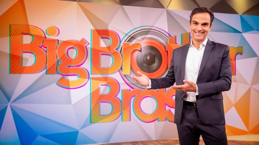 Globo confirma que Tadeu Schmidt continua no comando do BBB