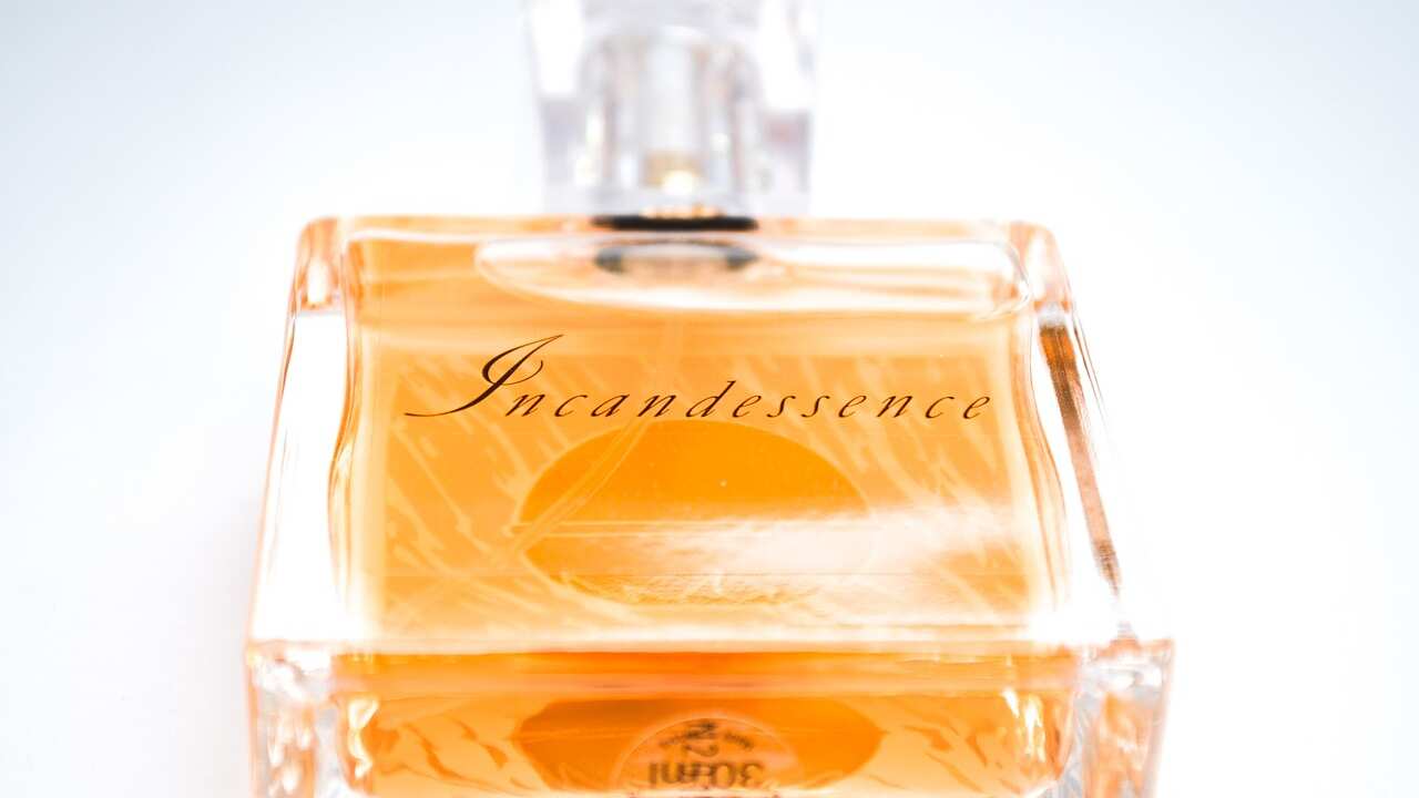 Frasco de perfume Incandessence