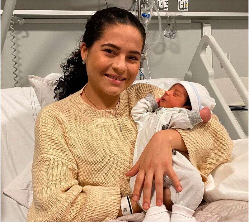 Tamara e o filho, Maximiliano