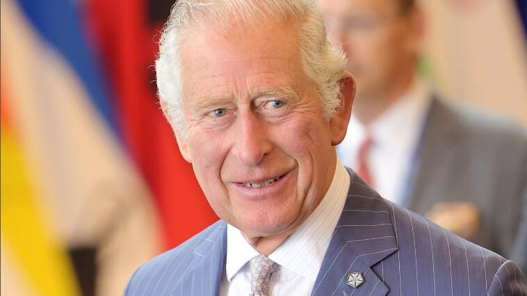 Rei Charles III será coroado quase um ano depois da morte da rainha