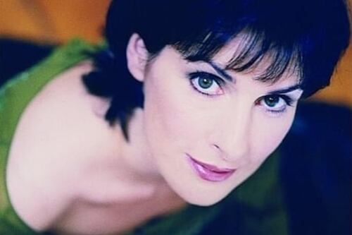 Os mistérios e sucessos da cantora irlandesa Enya