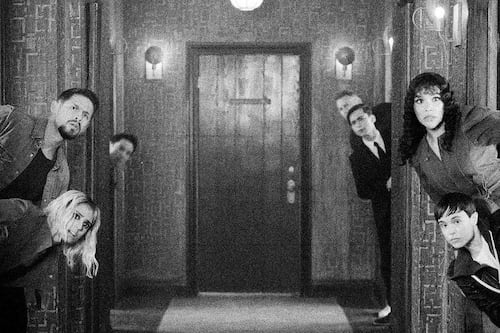 Todos mortos na 3ª temporada de ‘The Umbrella Academy’? Imagens P&B dos Hargeeves são divulgadas