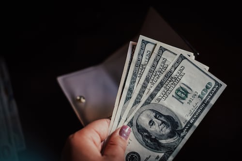 Poupança e investimentos: os 3 melhores documentários da Netflix para aprender sobre dinheiro