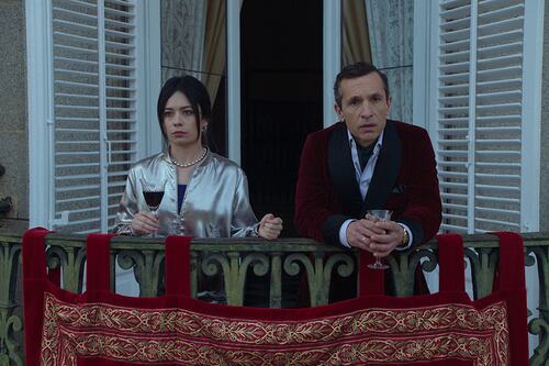 Su Majestad – A nova série curtinha do Prime Video para você maratonar no Carnaval