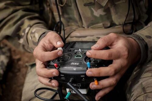 O exército israelense disse que matou o chefe da unidade de drones do Hamas