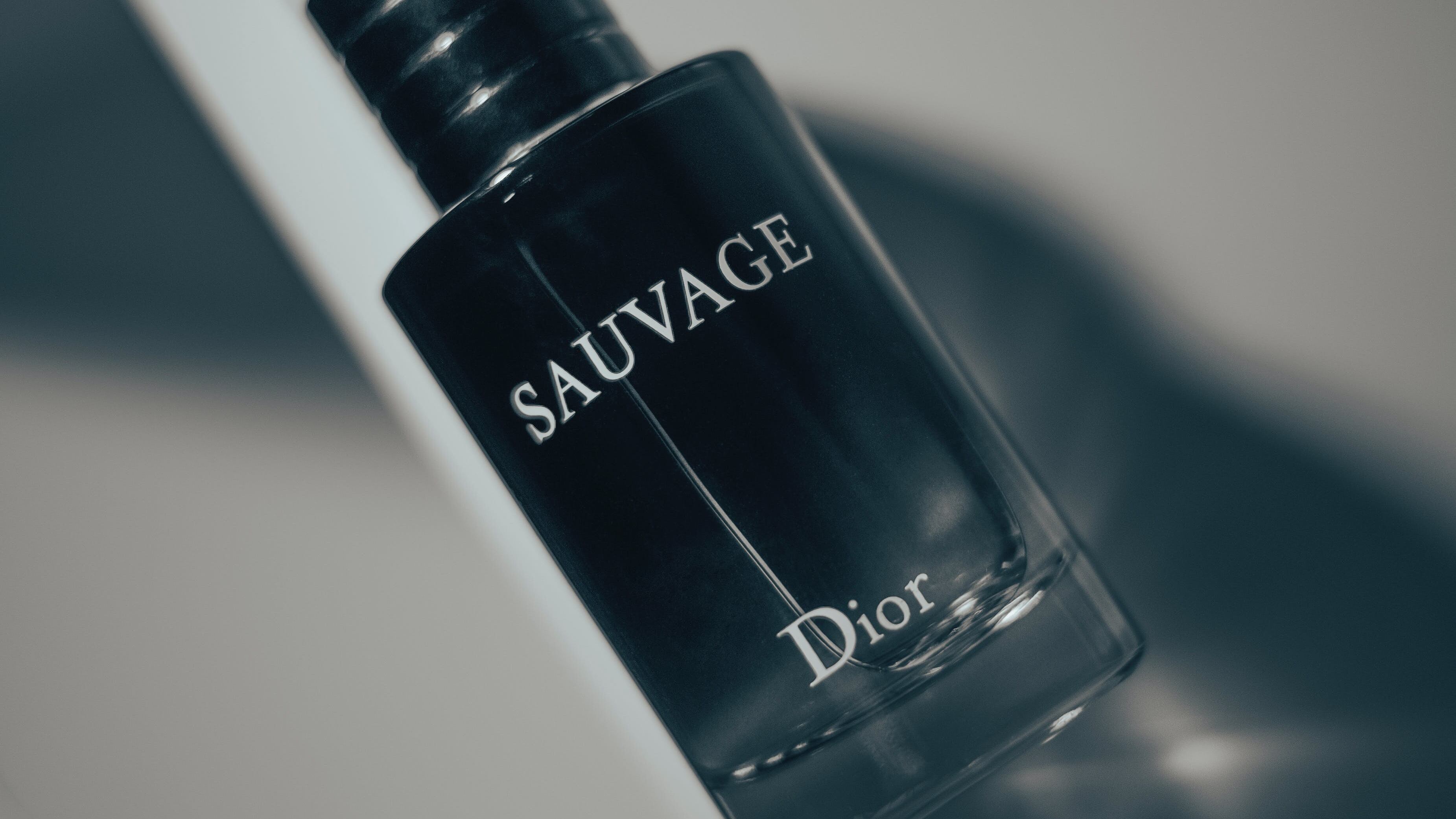 Frasco de perfume Sauvage Dior