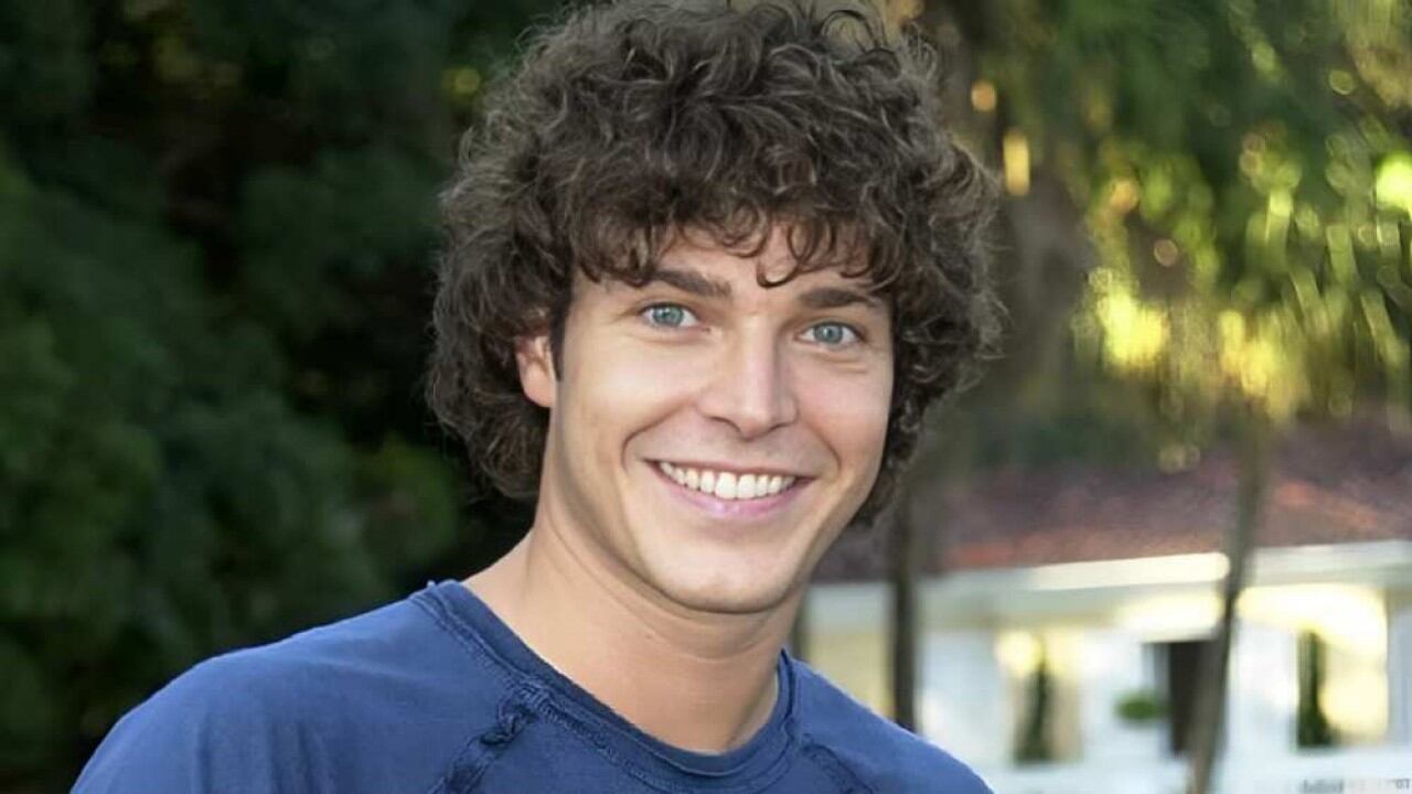 Reprise de Mulheres Apaixonadas: Claudio não consegue transar com a namorada