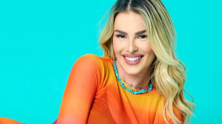 Modelo Yasmin Brunet chama atenção para lipedema e alerta sobre a falta de informação