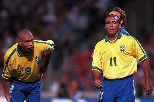 Romário surpreendeu a todos ao informar que voltará a jogar futebol profissionalmente