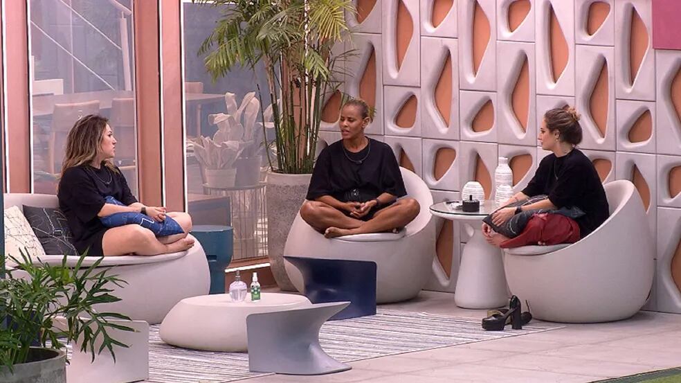 BBB 23: Aline Wirley, Amanda e Bruna Griphao falam sobre sexo durante a madrugada