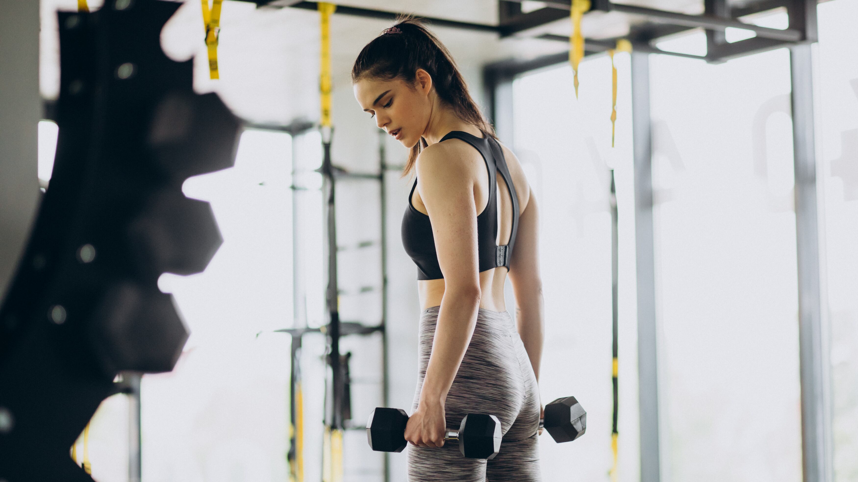 Mujer en el gimnasio