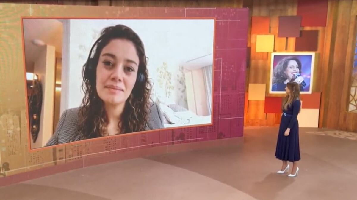 Sophie Charlotte chora ao falar de Gal Costa no "Encontro com Patrícia Poeta"