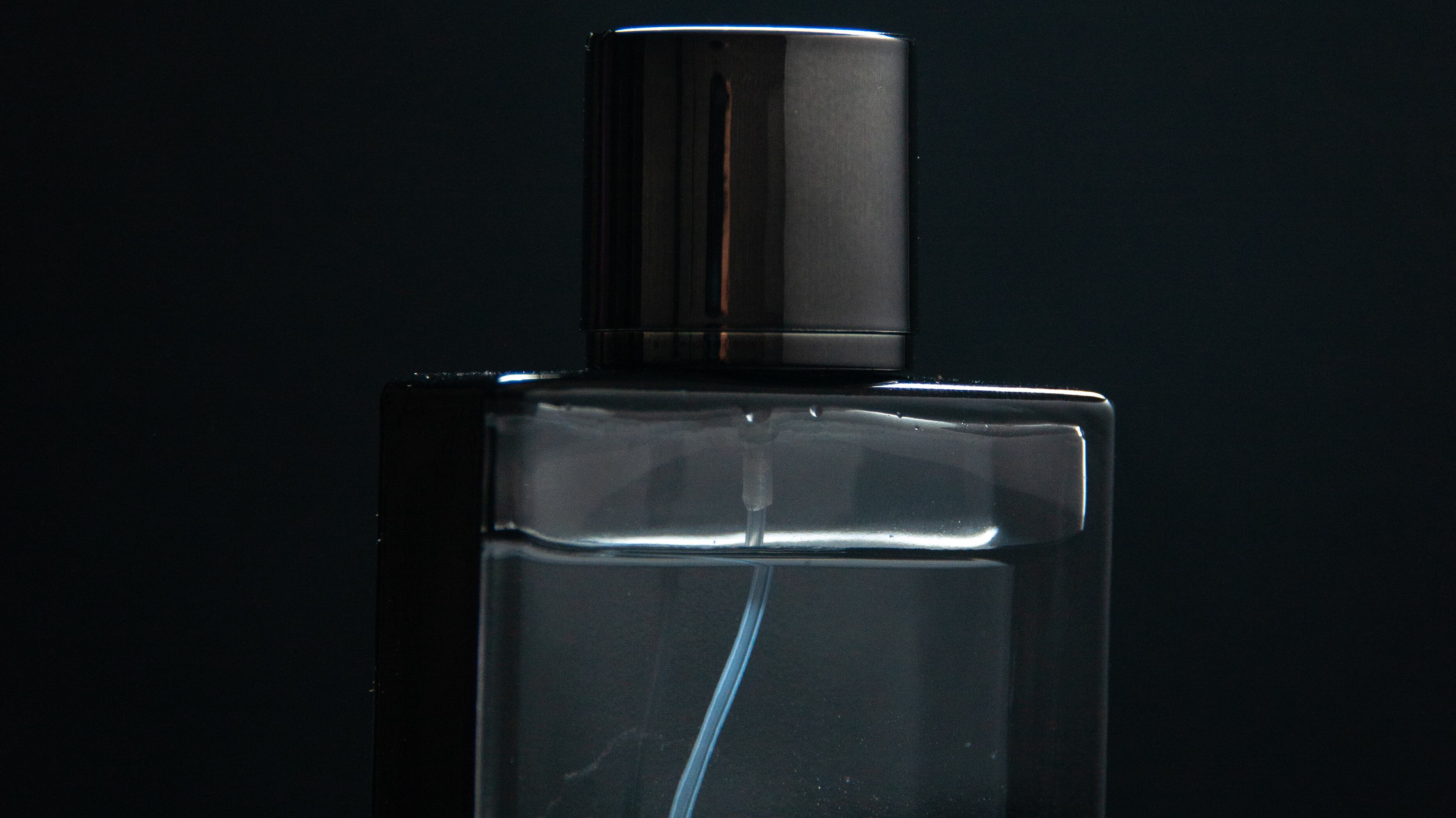 Frasco de perfume masculino