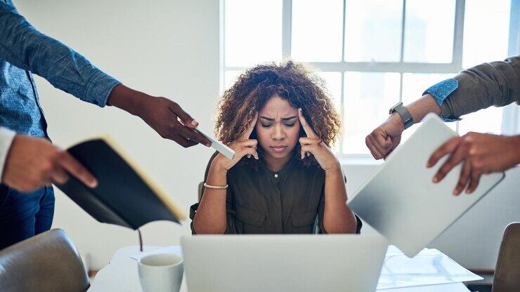 Os 10 sintomas que revelam sua exaustão mental e que isso pode acabar com seu psicológico